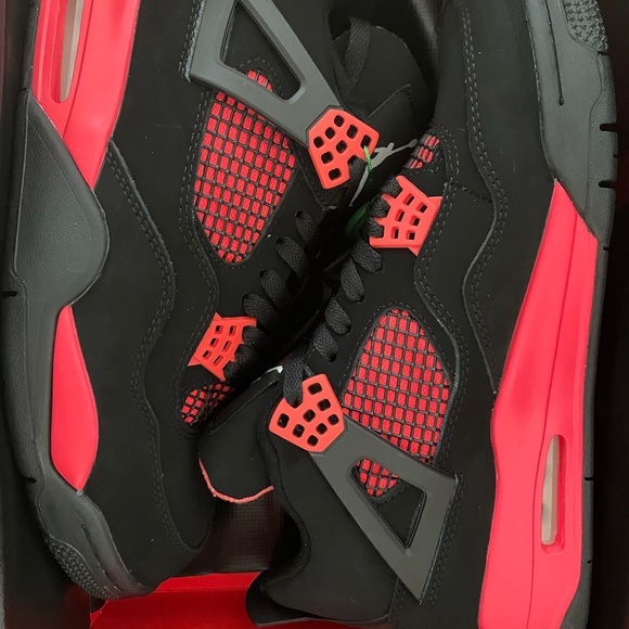 Air Jordan 4 Retro ‘Red Thunder’ - Picture 2 of 5